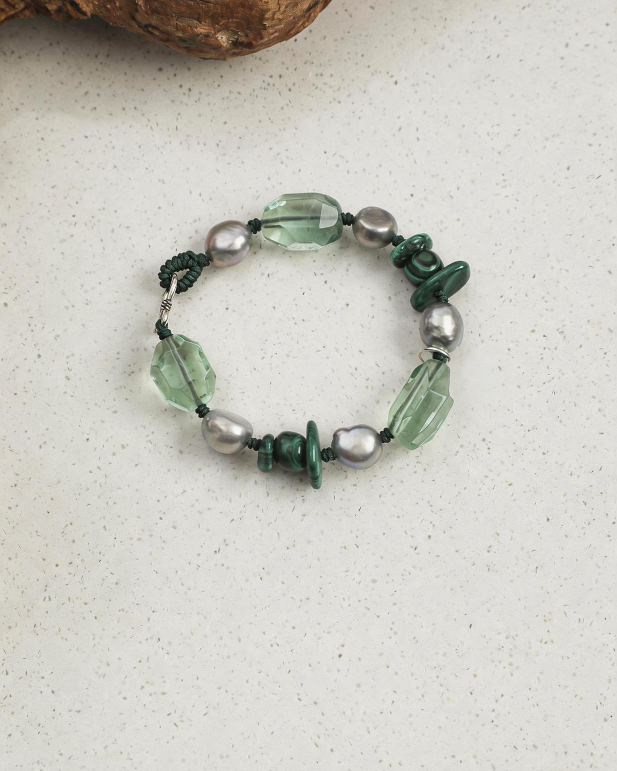 Green Shadow — Grey Pearl Bracelet